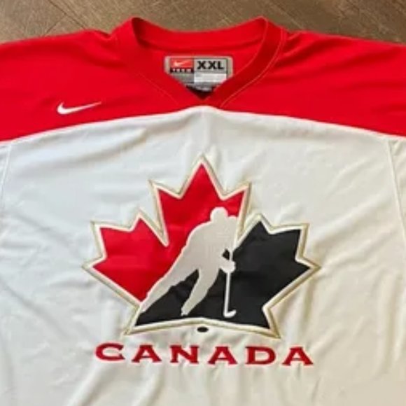 Authentic Nike Team Canada IIHF - Size XXL - Picture 5 of 8